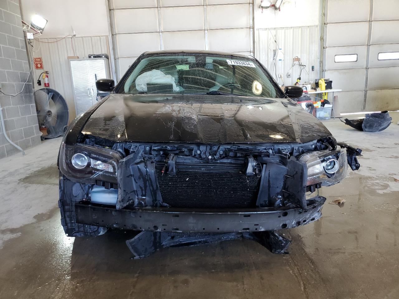 2019 Chrysler 300 - Image 5