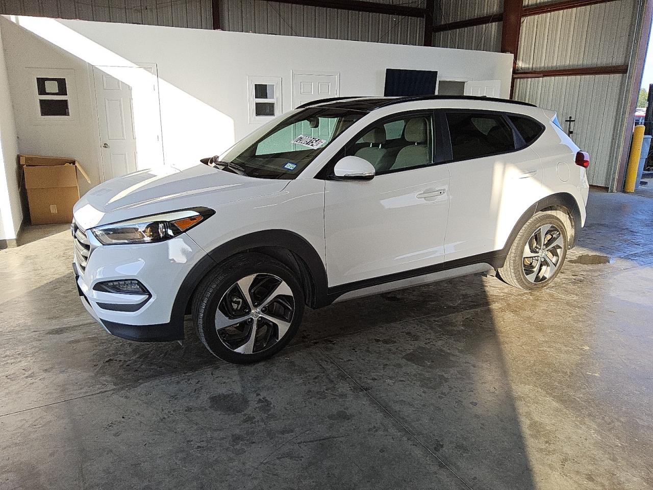 KM8J33A2XJU748418 2018 HYUNDAI TUCSON - Image 1