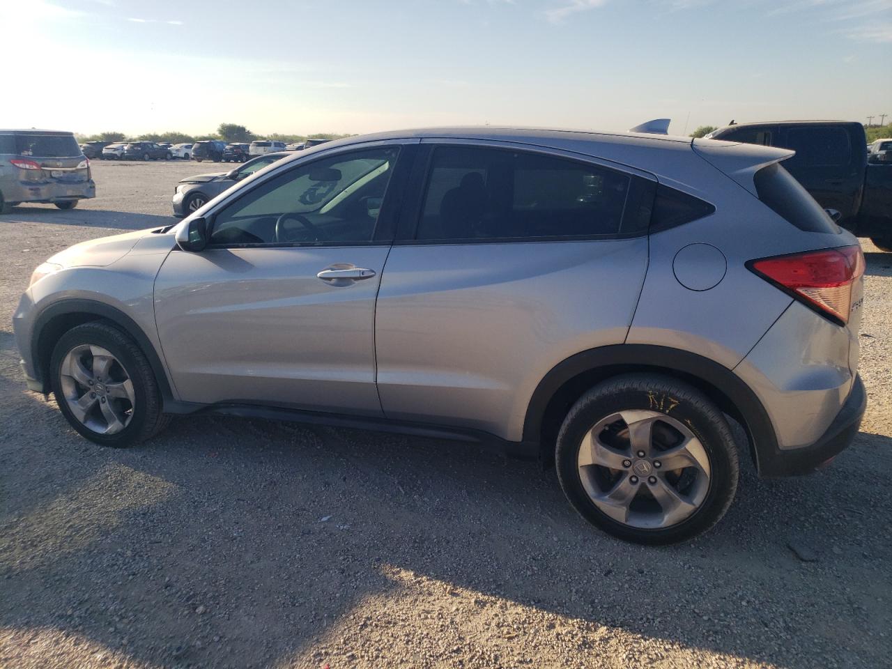 2018 Honda Hr-V Lx VIN: 3CZRU6H34JM713859 Lot: 70813234