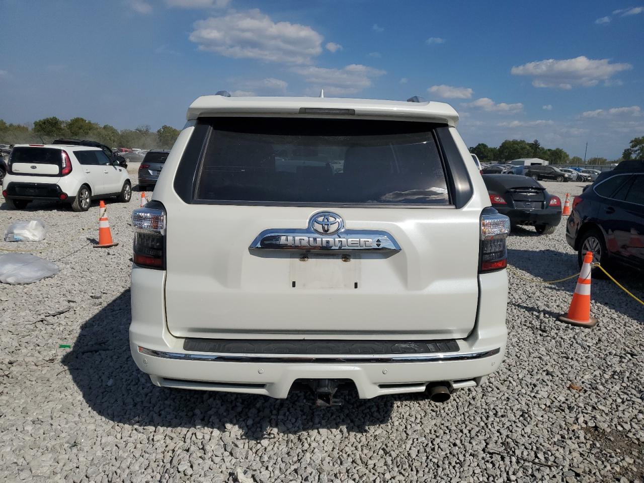 JTEBU5JRXK5728532 2019 Toyota 4Runner Sr5