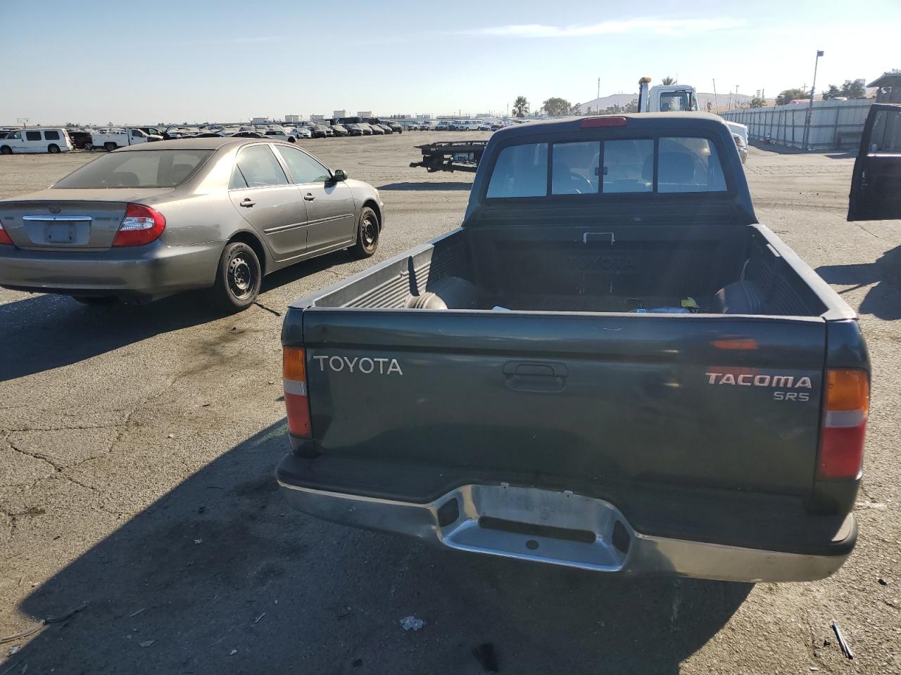 1998 Toyota Tacoma Xtracab VIN: 4TAVL52N6WZ008090 Lot: 72412594