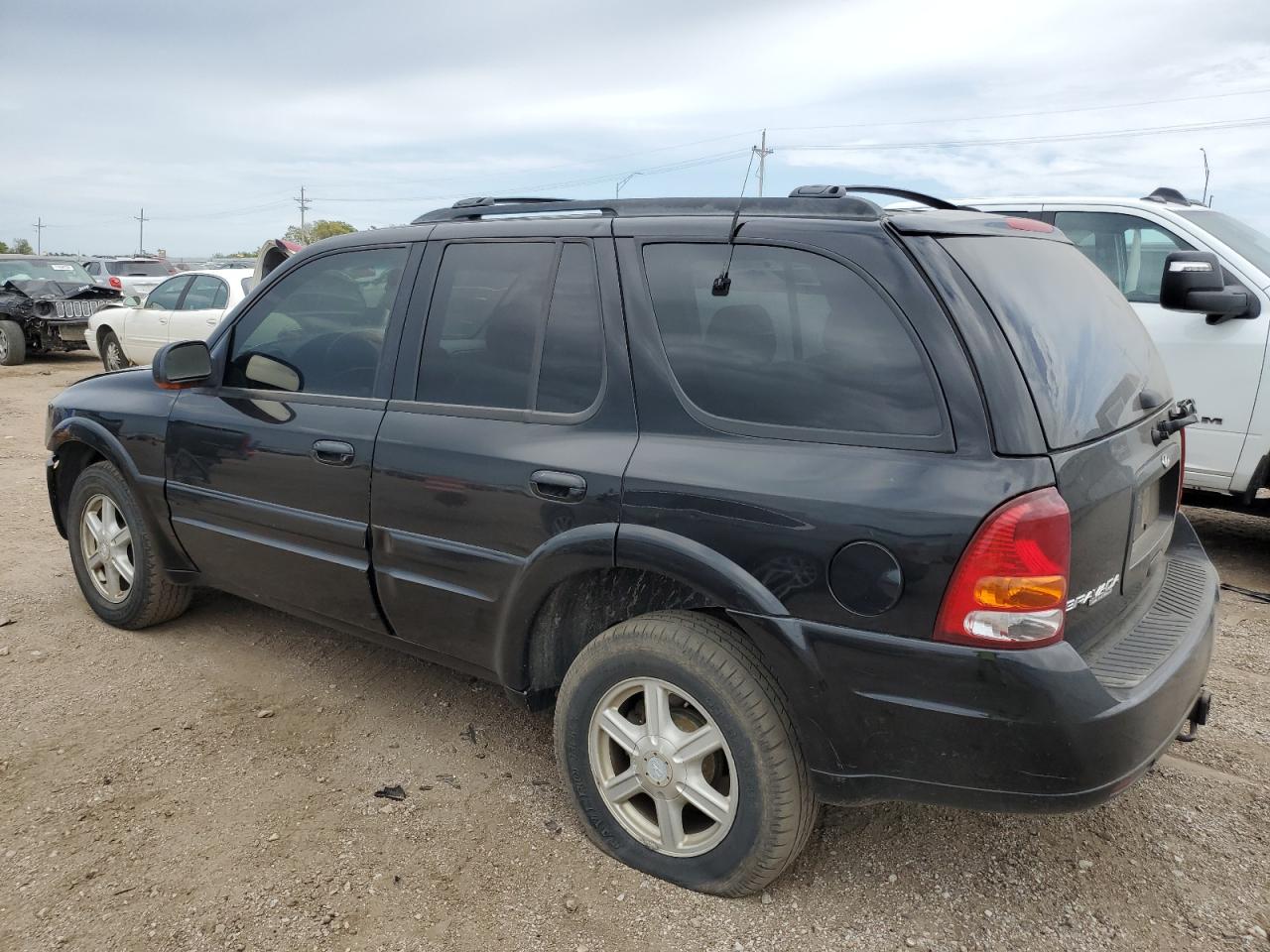 2002 Oldsmobile Bravada - Image 2