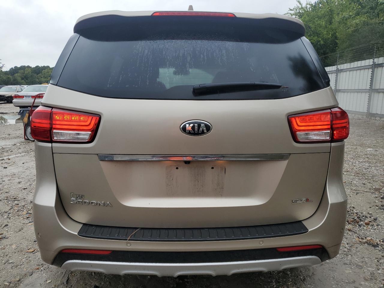 KNDME5C18F6031586 2015 Kia Sedona Sxl