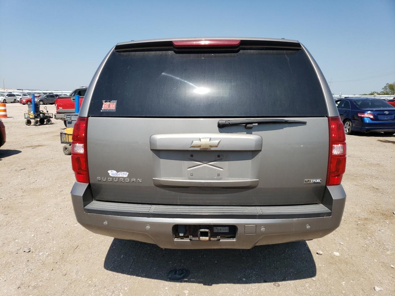 2008 Chevrolet Suburban K1500 Ls VIN: 1GNFK16328J231913 Lot: 69752614