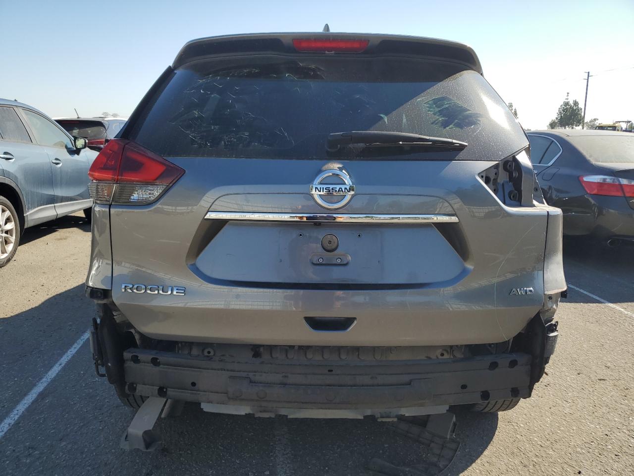 2018 Nissan Rogue S VIN: JN8AT2MV0JW342743 Lot: 72441904