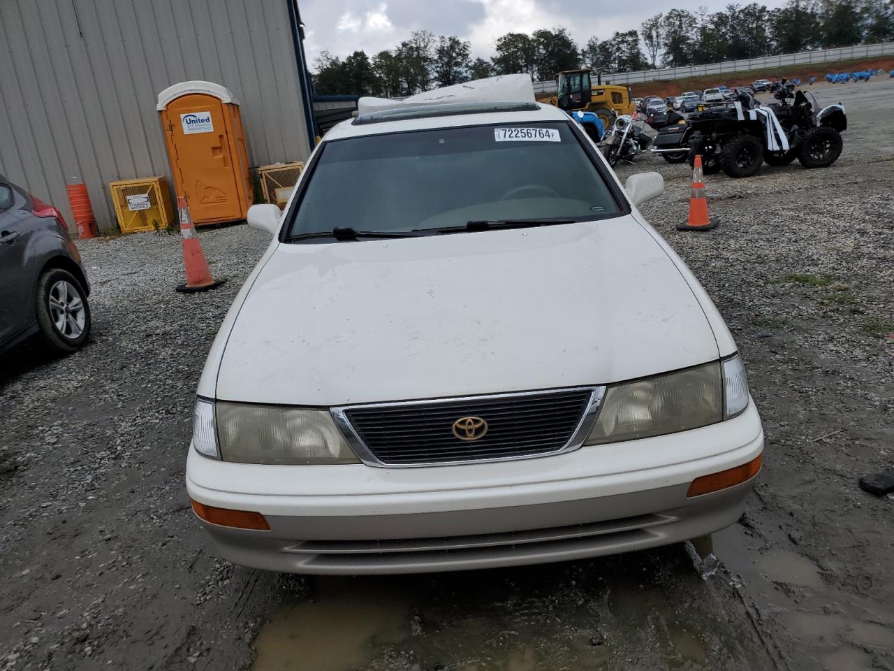 1997 Toyota Avalon - Image 5