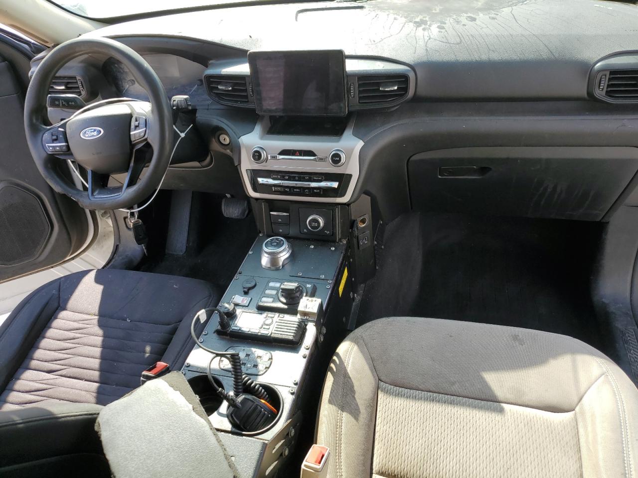 2020 Ford Explorer - Image 9
