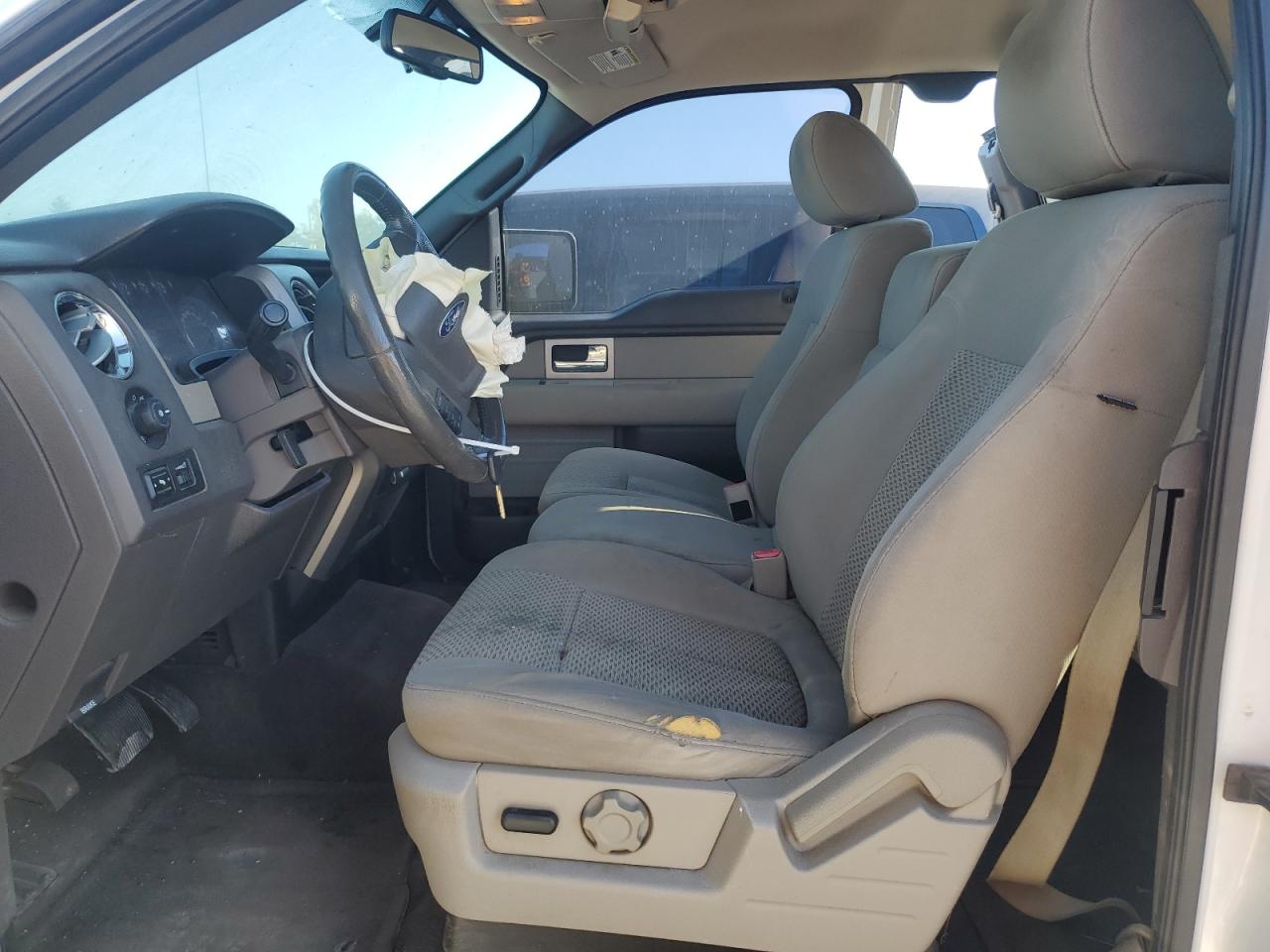 2010 Ford F-150 - Image 7