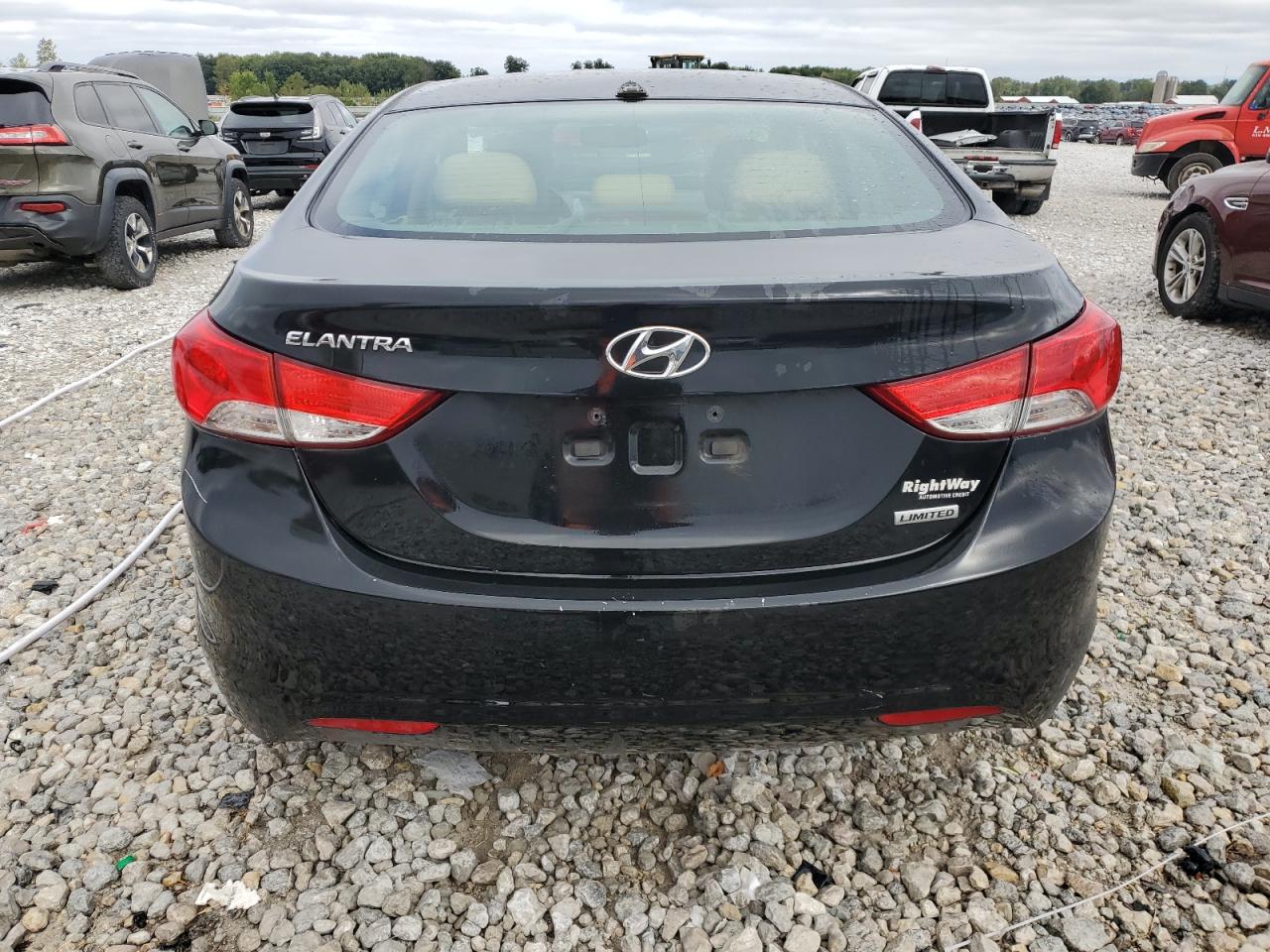 5NPDH4AE0DH175692 2013 Hyundai Elantra Gls