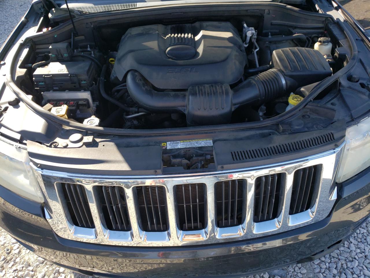 1J4RS4GG3BC659147 2011 Jeep Grand Cherokee Laredo