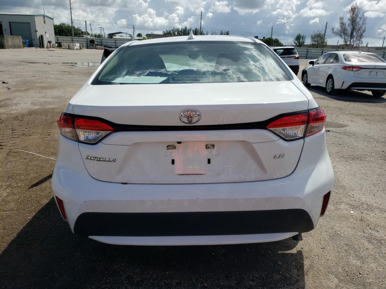 2020 Toyota Corolla Le VIN: 5YFEPRAE3LP098323 Lot: 70962694