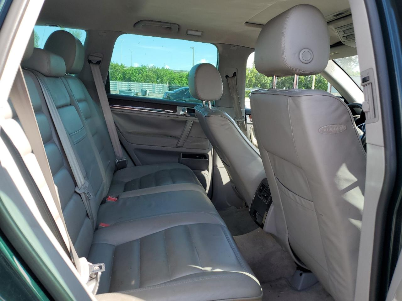 2004 Volkswagen Touareg 4.2 VIN: WVGCM67L54D003295 Lot: 70683444