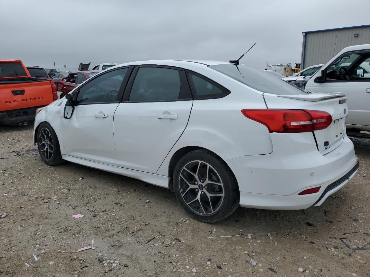 2015 Ford Focus - Image 2
