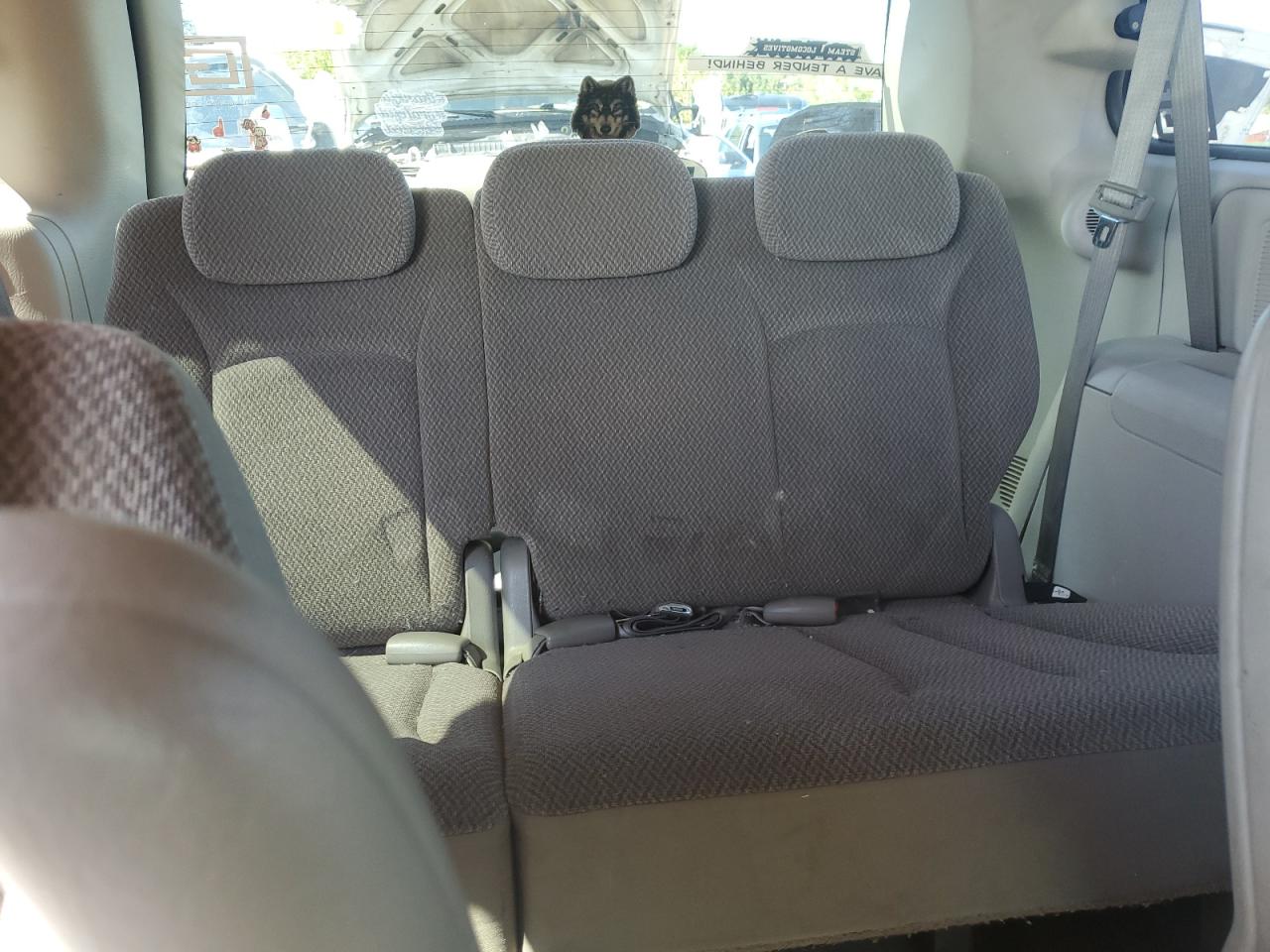 2007 Chrysler Town & Country - Image 10