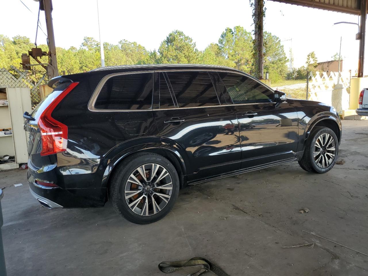 2021 Volvo XC90 - Image 3
