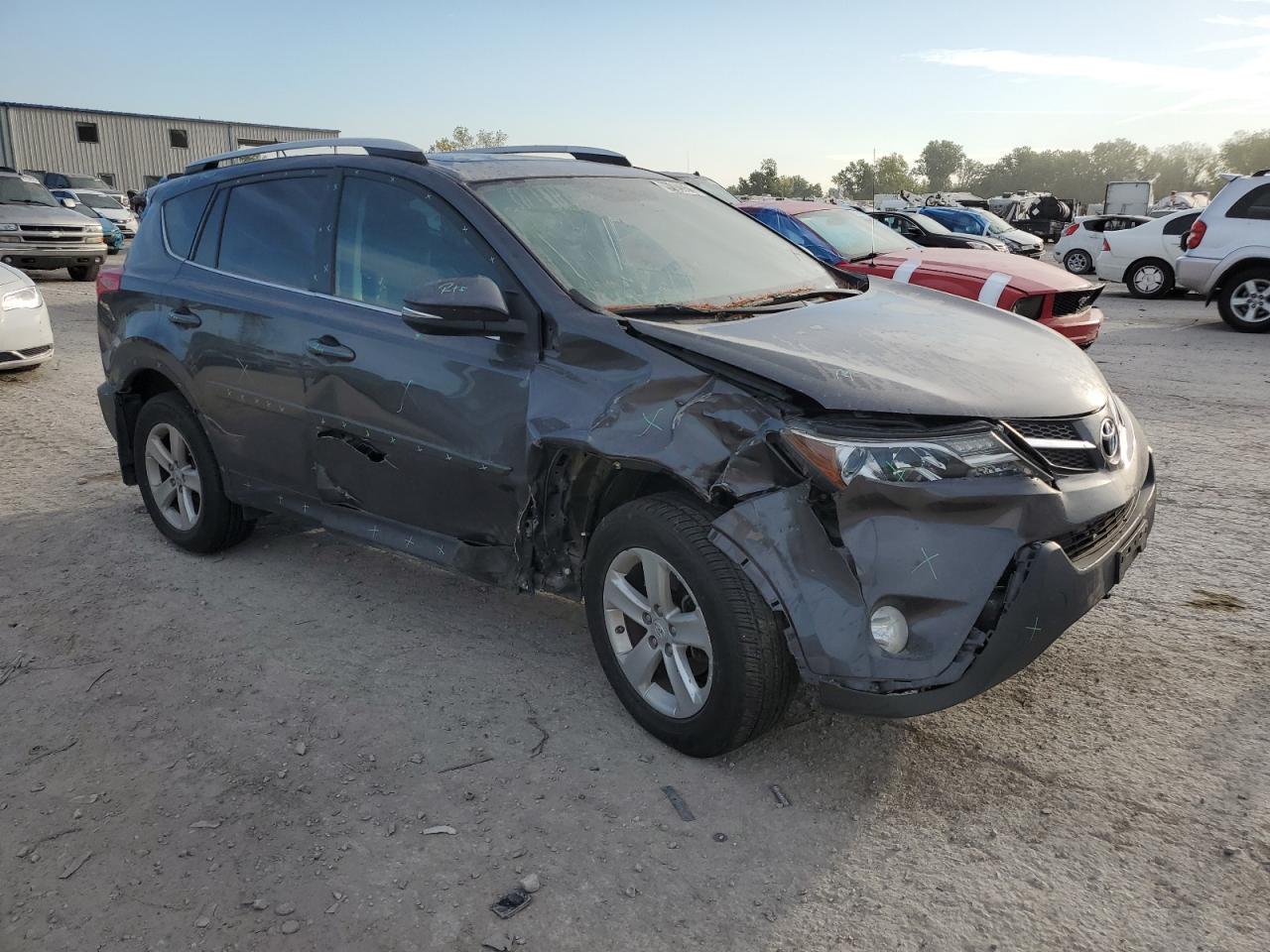 VIN 2T3RFREV5DW098555 2013 TOYOTA RAV4 no.4