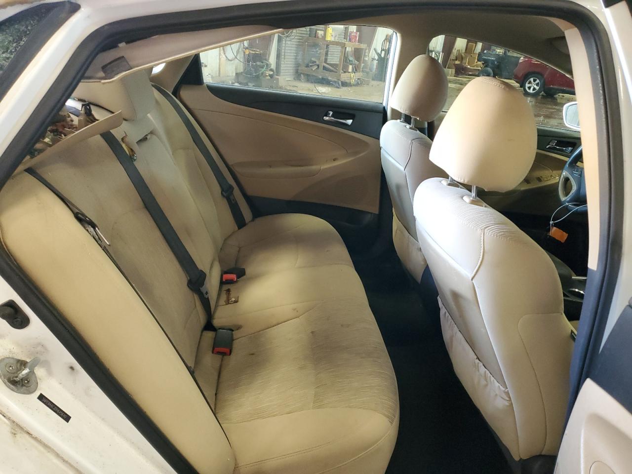 2013 Hyundai Sonata - Image 10