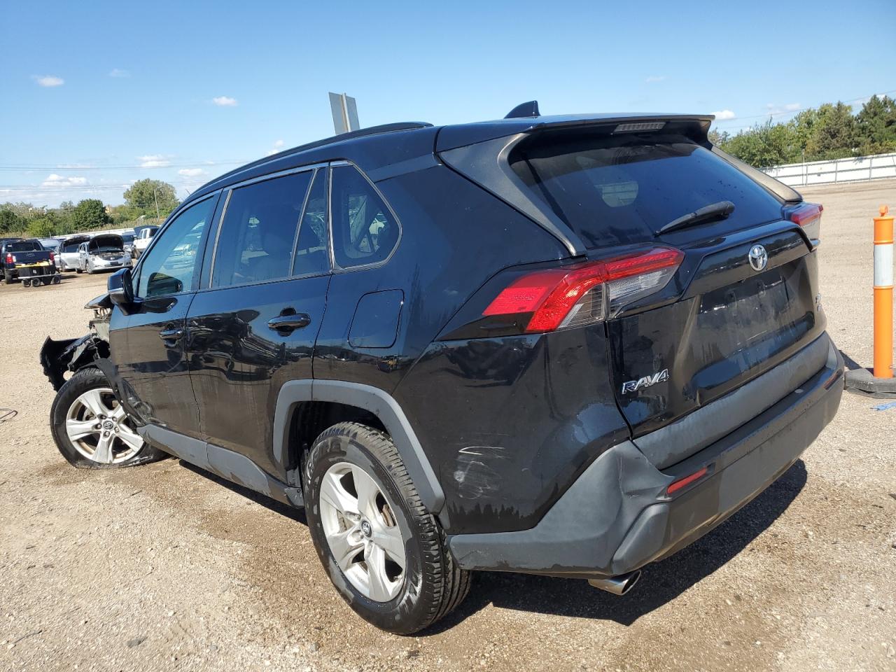 2T3P1RFV9KW005408 2019 TOYOTA RAV 4 - Image 2