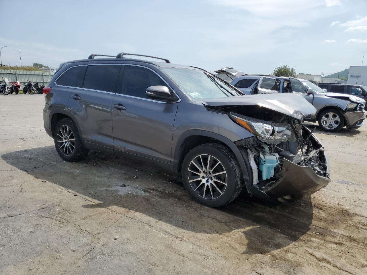 2018 Toyota Highlander Se VIN: 5TDKZRFH6JS543870 Lot: 71250184