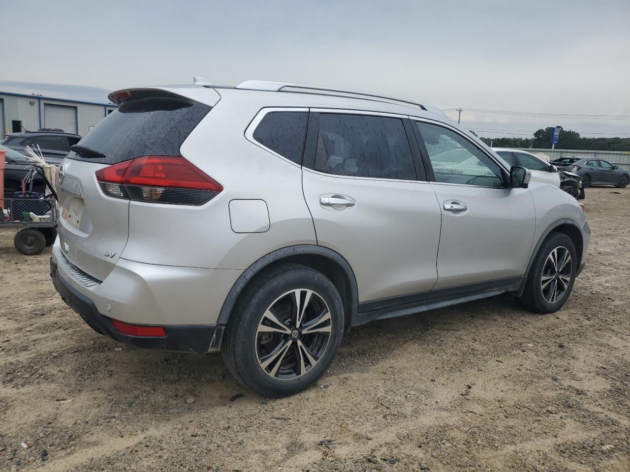 2020 Nissan Rogue S VIN: JN8AT2MTXLW015610 Lot: 69429054