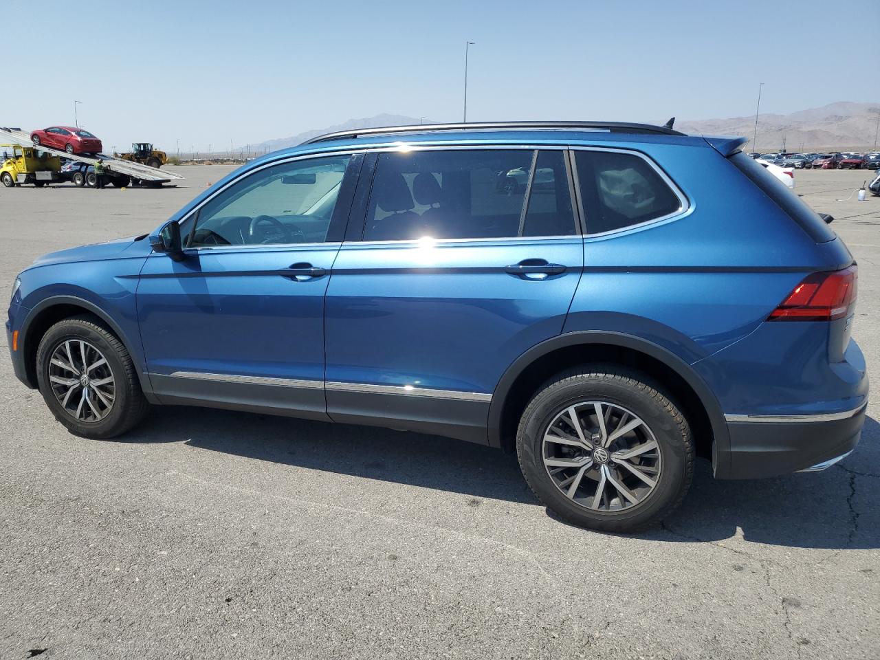 3VV2B7AX0JM193192 2018 VOLKSWAGEN TIGUAN - Image 2