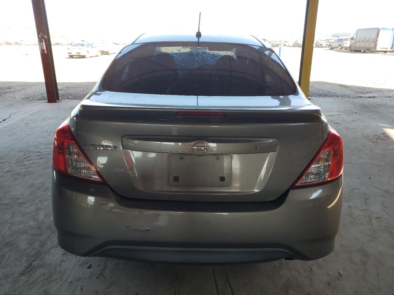 3N1CN7AP5HL811460 2017 Nissan Versa S