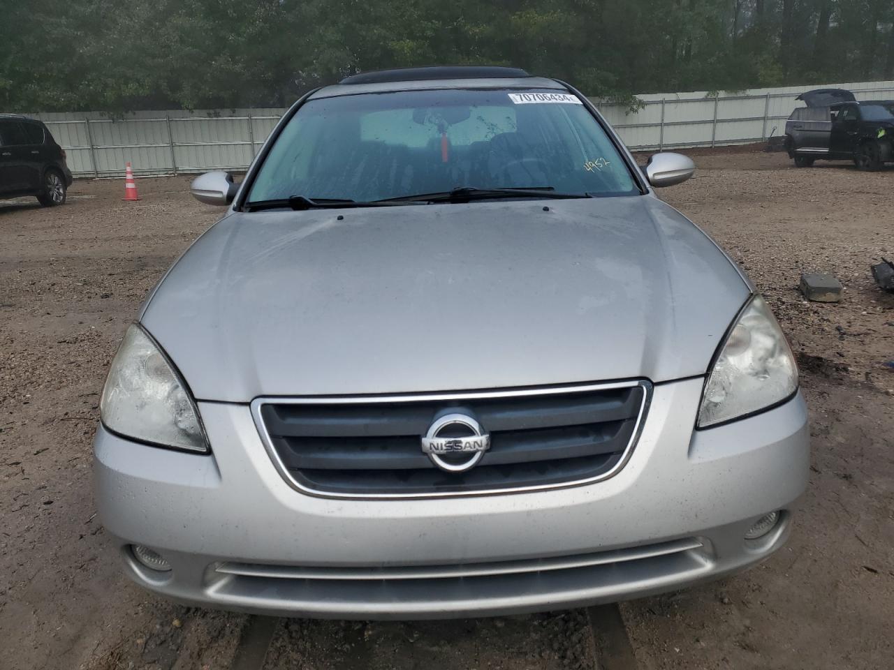 2004 Nissan Altima - Image 5