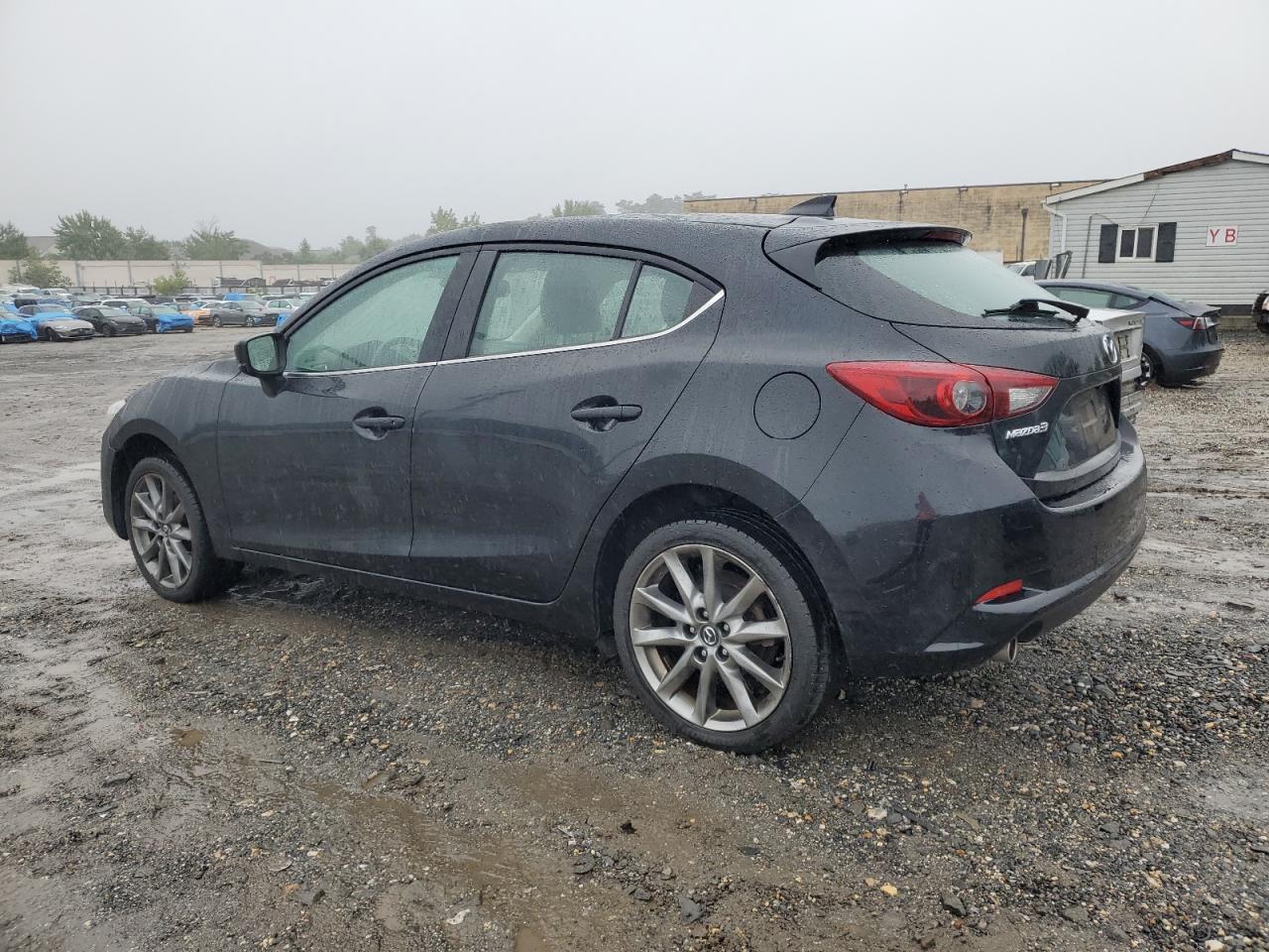 3MZBN1M37JM224883 2018 MAZDA 3 - Image 2