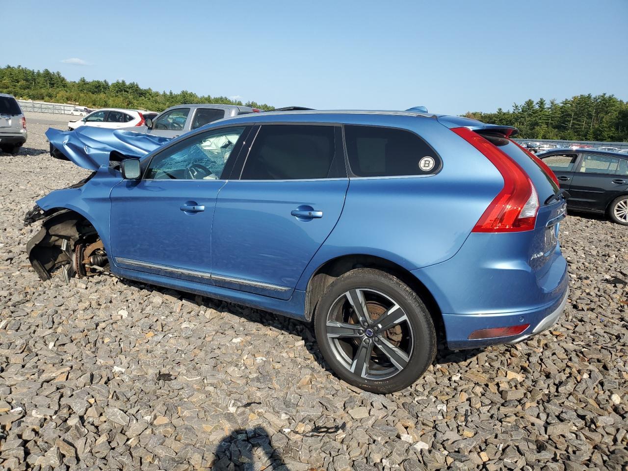 YV440MRR1H2087740 2017 VOLVO XC60 - Image 2