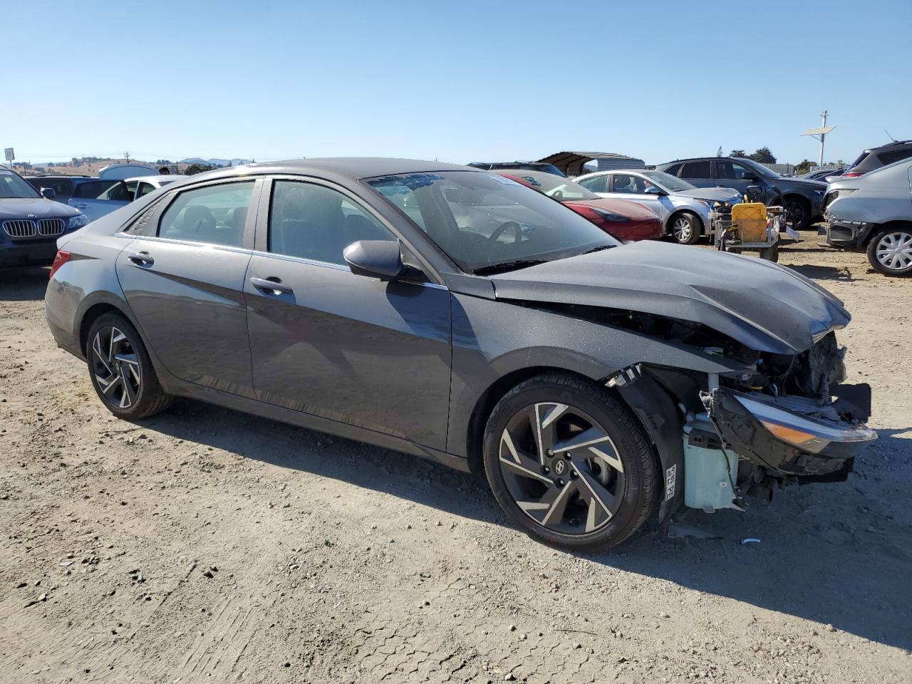 2024 Hyundai Elantra - Image 4