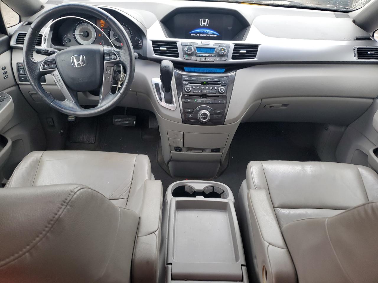 2011 Honda Odyssey - Image 8