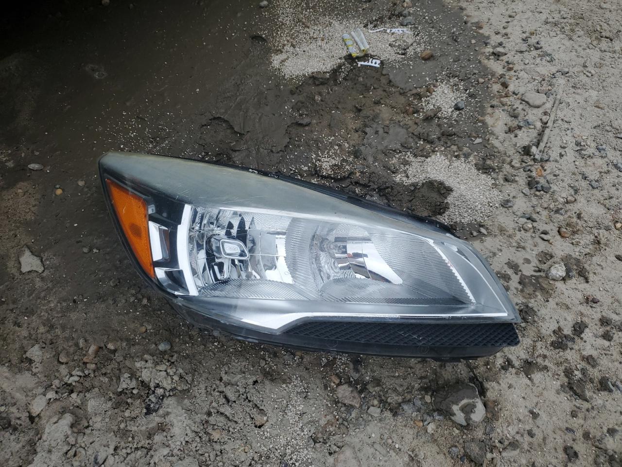 1FMCU9JX0GUB10367 2016 Ford Escape Titanium