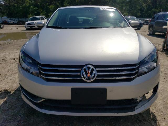  VOLKSWAGEN PASSAT 2013 Сріблястий