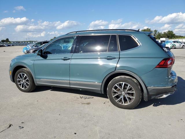 3VV3B7AX0LM063906 Volkswagen Tiguan SE 2