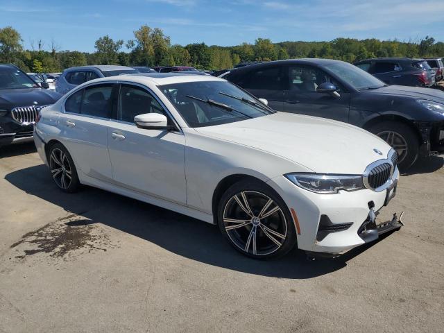 3MW5R7J05M8B95167 BMW 3 Series 330XI 4