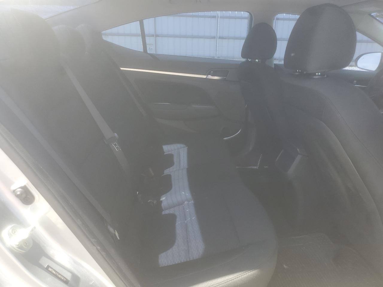 2020 Hyundai Elantra - Image 10