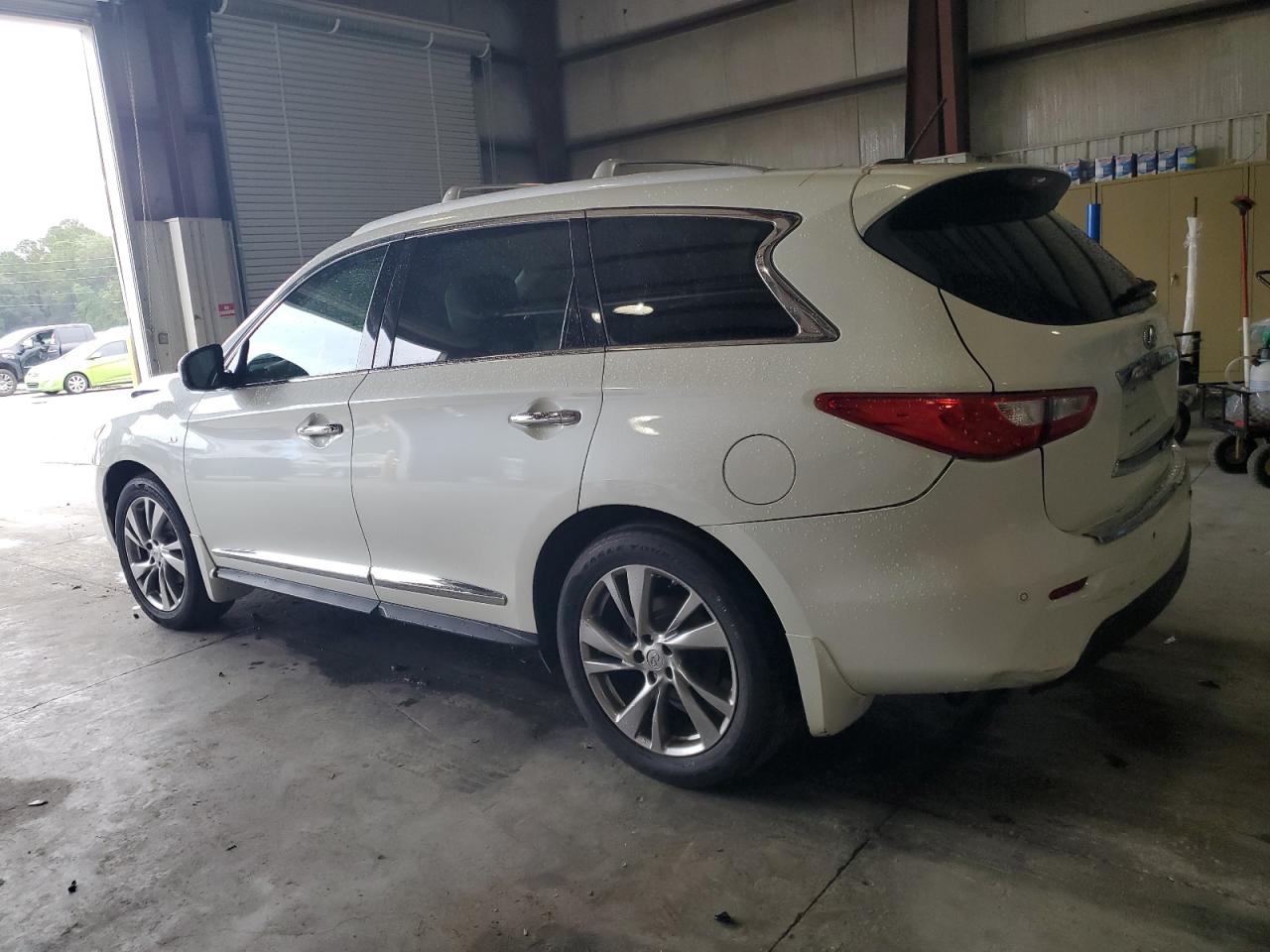 2015 Infiniti QX60 - Image 2