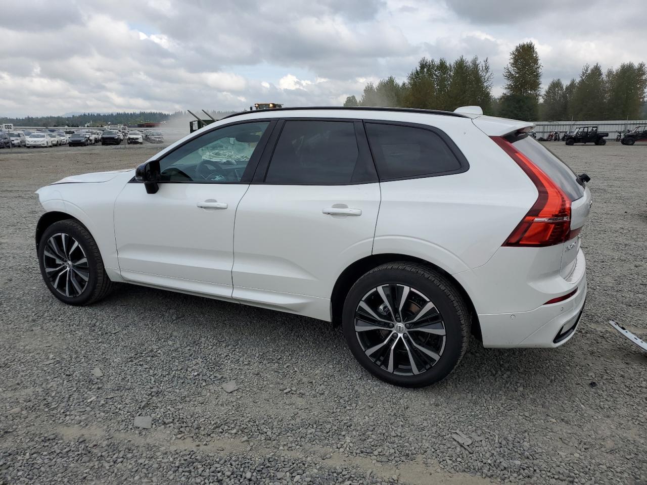 YV4L12RL5R1915501 2024 VOLVO XC60 - Image 2