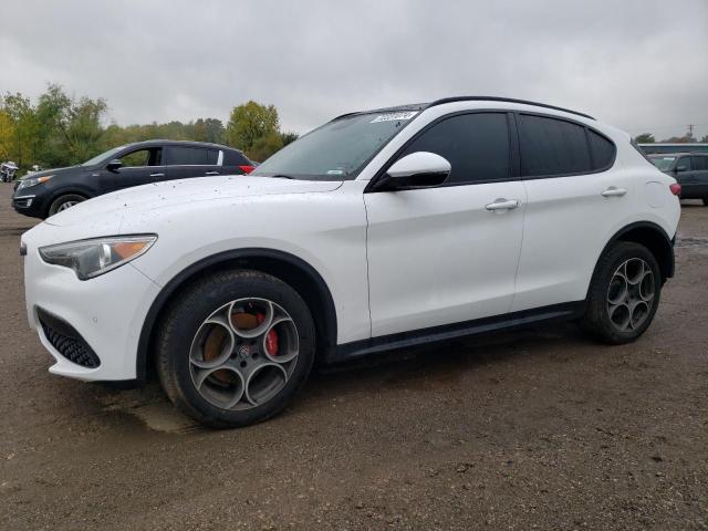 2018 Alfa Romeo Stelvio Sport