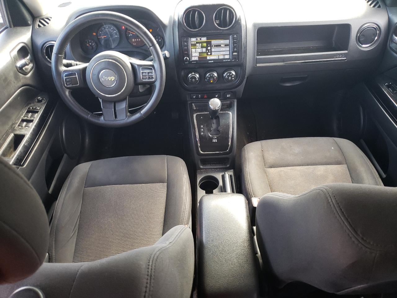 2017 Jeep Liberty (Patriot) - Image 8