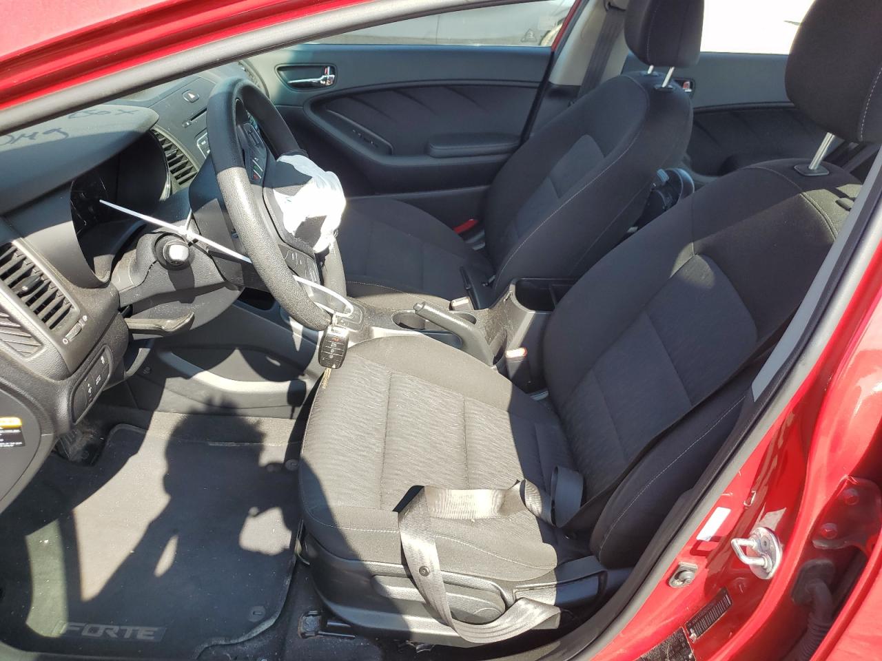2016 Kia Forte - Image 7