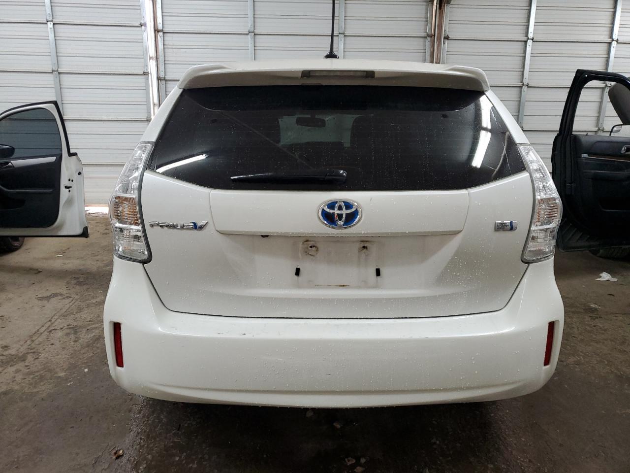 2014 Toyota Prius V VIN: JTDZN3EUXE3318428 Lot: 70636804