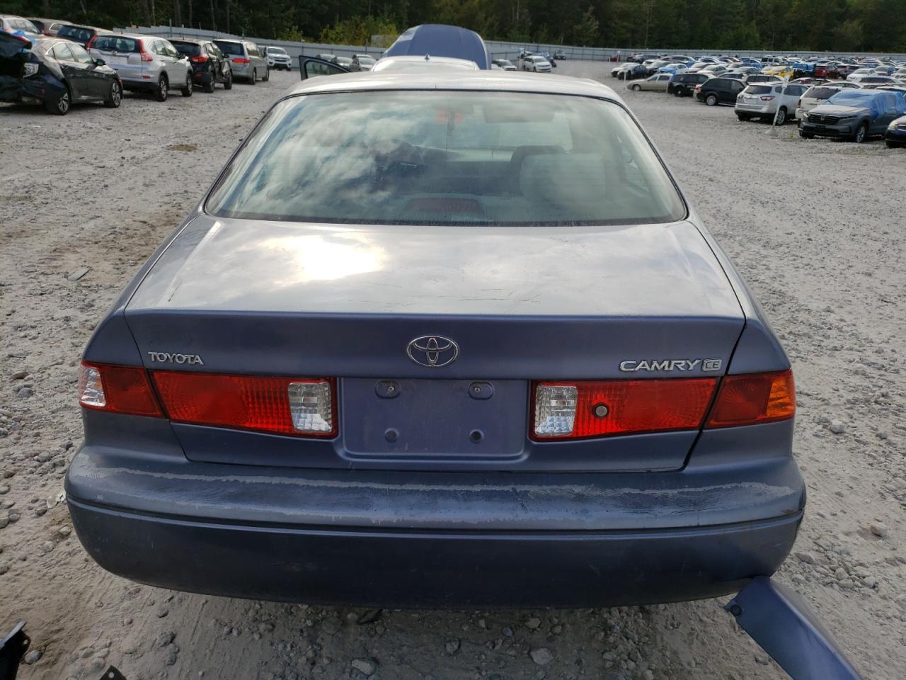 2000 Toyota Camry Ce VIN: 4T1BG22K1YU698018 Lot: 71698604