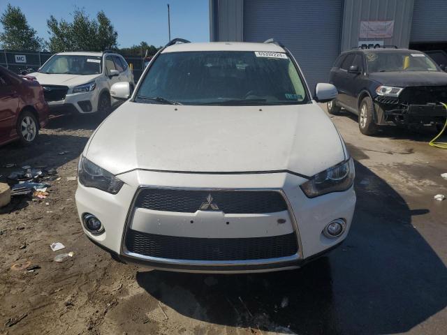  MITSUBISHI OUTLANDER 2013 Белый