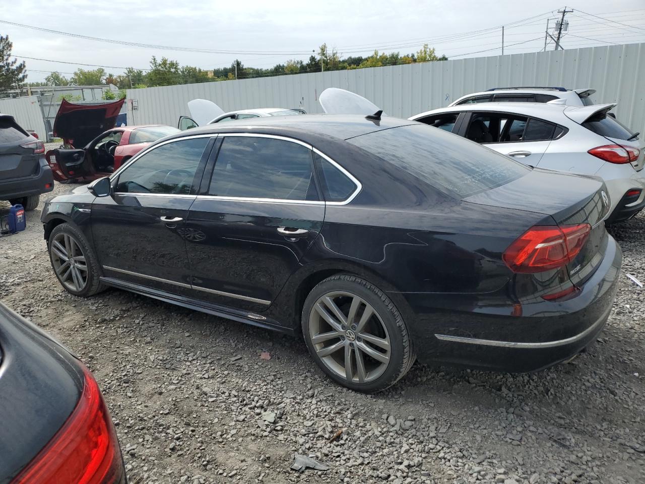 1VWDT7A30HC052696 2017 VOLKSWAGEN PASSAT - Image 2