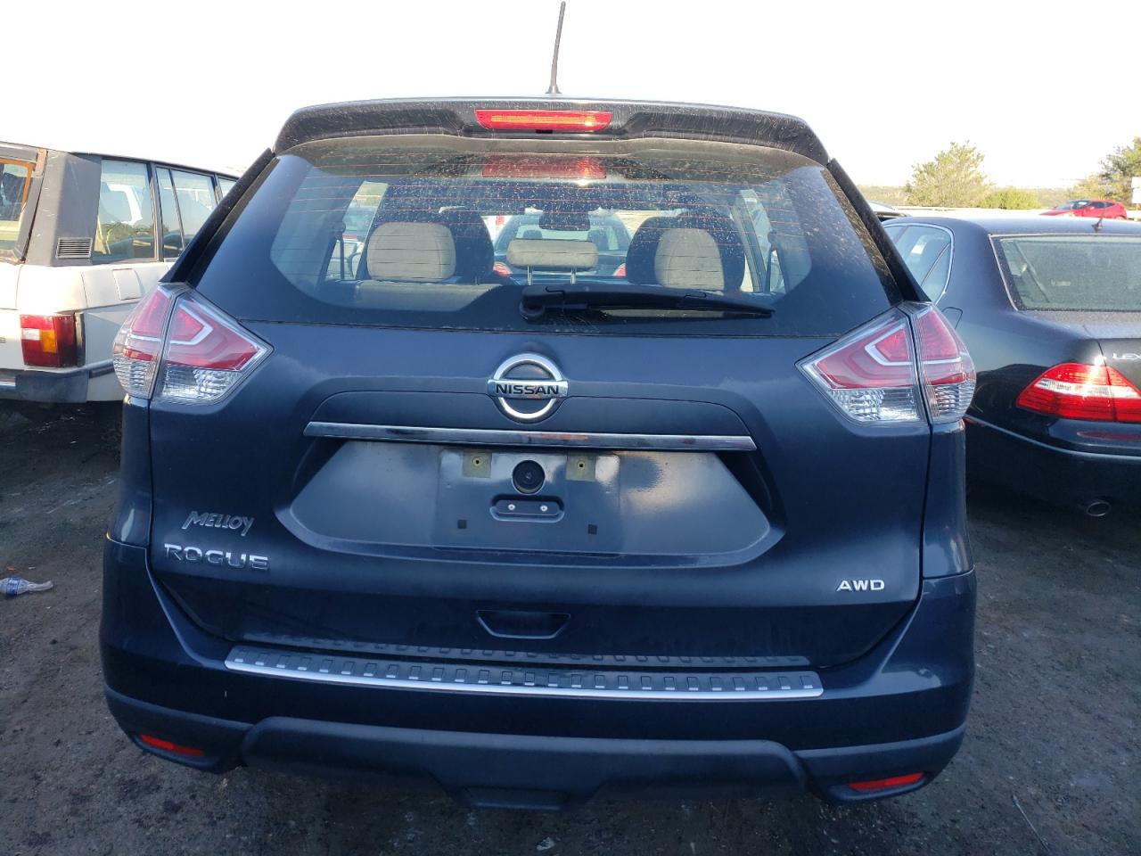 2015 Nissan Rogue S VIN: KNMAT2MVXFP563778 Lot: 69674034