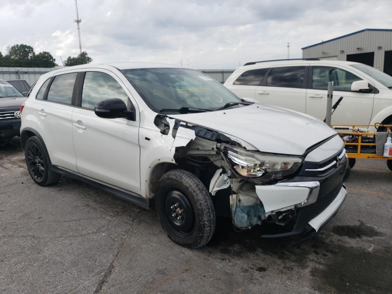 VIN JA4AP3AU2JZ021278 2018 MITSUBISHI OUTLANDER no.4