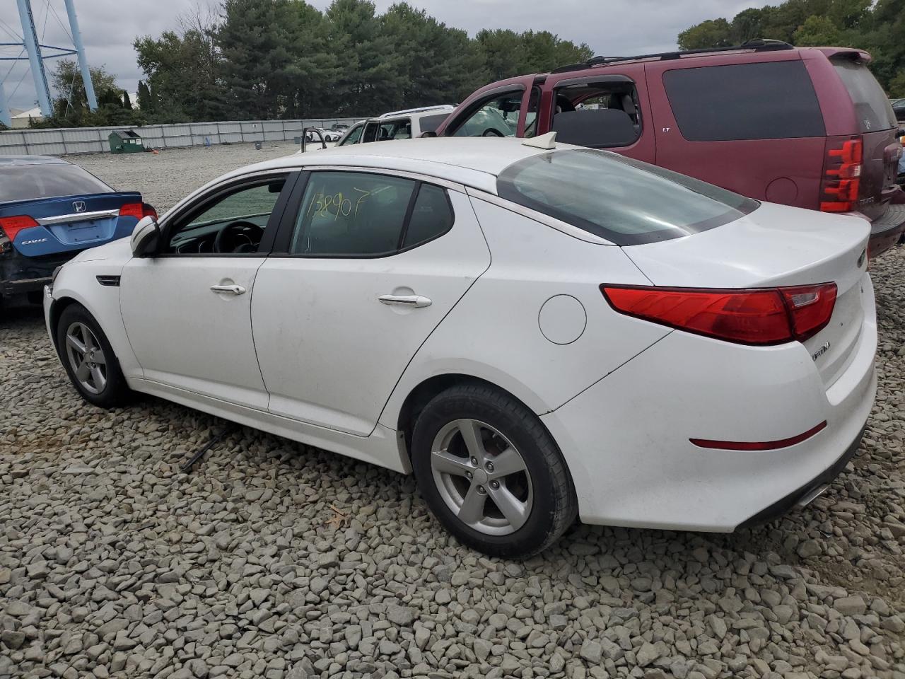 5XXGM4A77FG435370 2015 KIA OPTIMA - Image 2