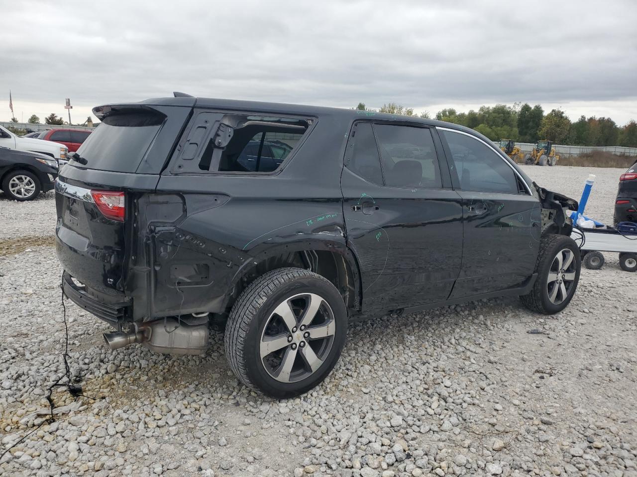 2018 Chevrolet Traverse - Image 3