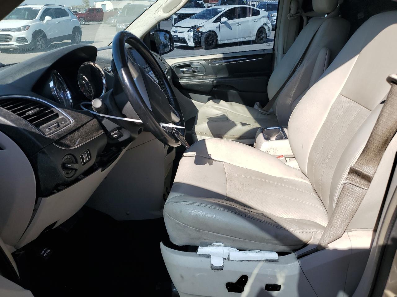 2011 Chrysler Town & Country Touring L VIN: 2A4RR8DG7BR786059 Lot: 69707144